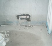 原來的衛(wèi)生間  以后就是書房了