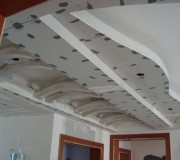 客廳及過(guò)道吊頂?shù)倪B接