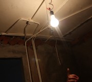 衛(wèi)生間頂面線路排放