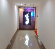 進(jìn)門(mén)長(zhǎng)廊